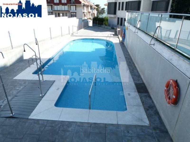 Foto b4d4b19a-a1a1-4f66-a8ec-f0016a3003b2. Alquiler apartamento en calle la costa 2 ref. 002292 bajo con jardín urbanización exclusiva con piscina, zona infantil y pin pon en Noja