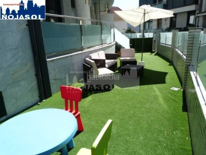 Foto c58d3340-cb4d-43d1-83d7-a0e81ddf7a8d. Alquiler apartamento en calle la costa 2 ref. 002292 bajo con jardín urbanización exclusiva con piscina, zona infantil y pin pon en Noja
