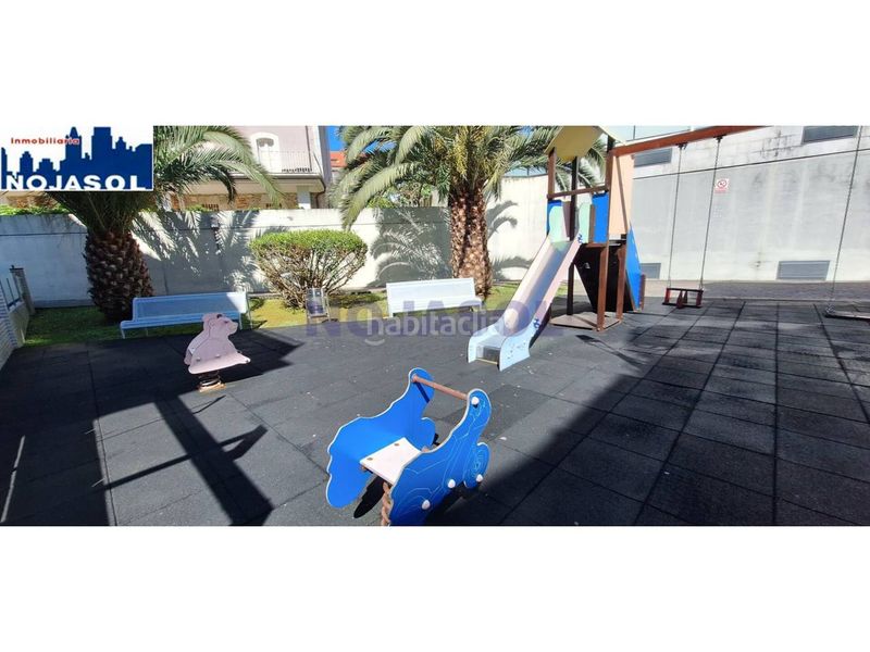 Foto f0edc20c-e912-4e40-a4b6-c51c30136f17. Alquiler apartamento en calle la costa 2 ref. 002292 bajo con jardín urbanización exclusiva con piscina, zona infantil y pin pon en Noja