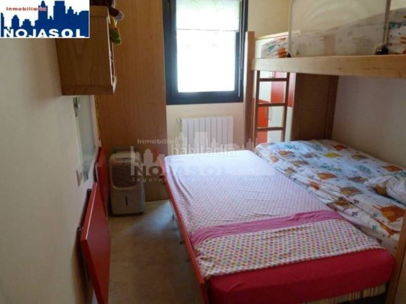 Foto f822fa3a-a5a2-42c0-b2c7-0afa2d9f116c. Alquiler apartamento en calle la costa 2 ref. 002292 bajo con jardín urbanización exclusiva con piscina, zona infantil y pin pon en Noja