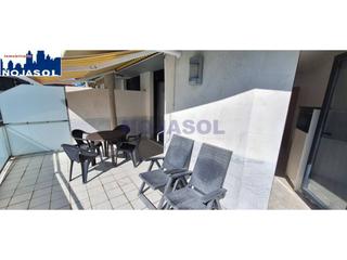 Lloguer Apartament a La costa 2. Ref. 002509 bajo con terraza de 35m2 en urb. con piscina