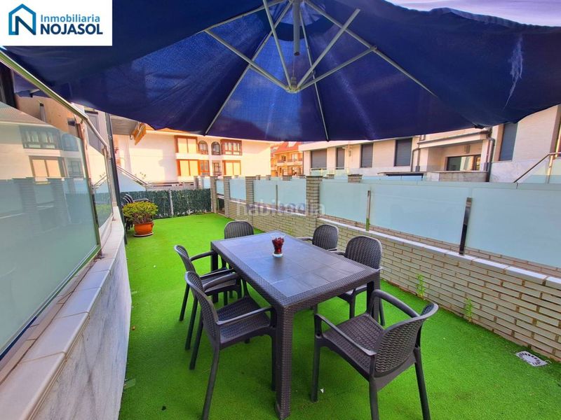 Foto 4c87a02d-427e-40bf-b040-7a5c214d64b0. Alquiler apartamento en calle la costa 2 ref.002233 bajo con jardín 2hab trengandin exclusivo en Noja