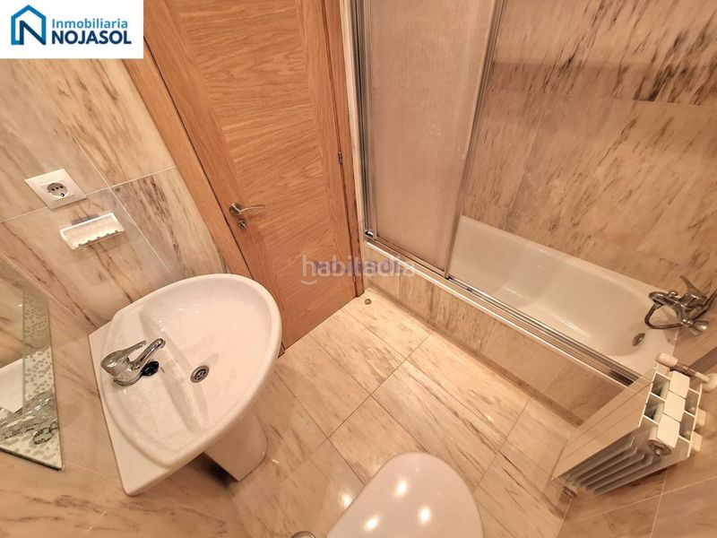 Foto 511d344c-e2a6-4dc6-ae78-354f25b0c778. Alquiler apartamento en calle la costa 2 ref.002233 bajo con jardín 2hab trengandin exclusivo en Noja