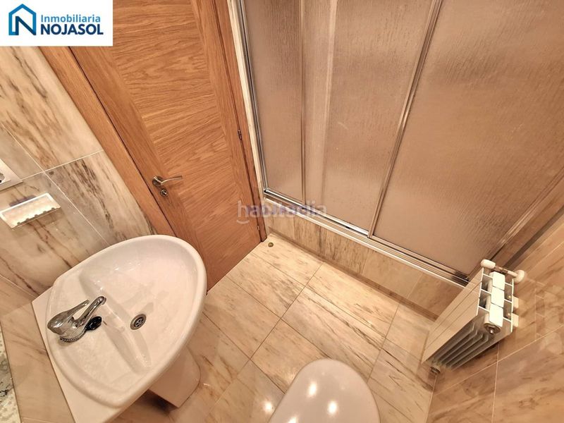 Foto 99396e29-3c1c-4183-89d9-51450e7d782e. Alquiler apartamento en calle la costa 2 ref.002233 bajo con jardín 2hab trengandin exclusivo en Noja