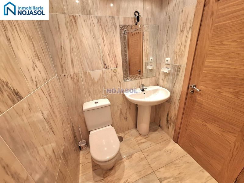 Foto c1e729b8-2aef-4ca6-9859-475422337c79. Alquiler apartamento en calle la costa 2 ref.002233 bajo con jardín 2hab trengandin exclusivo en Noja