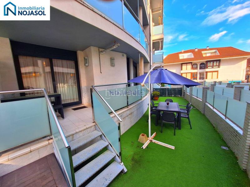 Foto e6246136-6db2-45ec-b569-bc7ac05f308d. Alquiler apartamento en calle la costa 2 ref.002233 bajo con jardín 2hab trengandin exclusivo en Noja