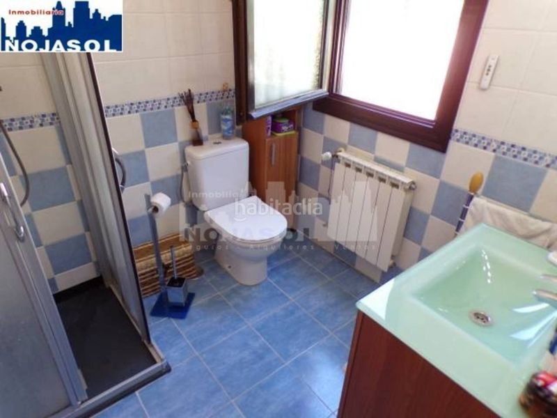 Foto 4fe6b4ab-431c-4771-a0e7-8da150788a6b. Casa aparellada amb calefacció aparcament piscina a Bareyo