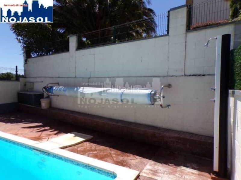 Foto 55fea87f-8ace-4337-9b4e-4d1ce6626498. Casa aparellada amb calefacció aparcament piscina a Bareyo