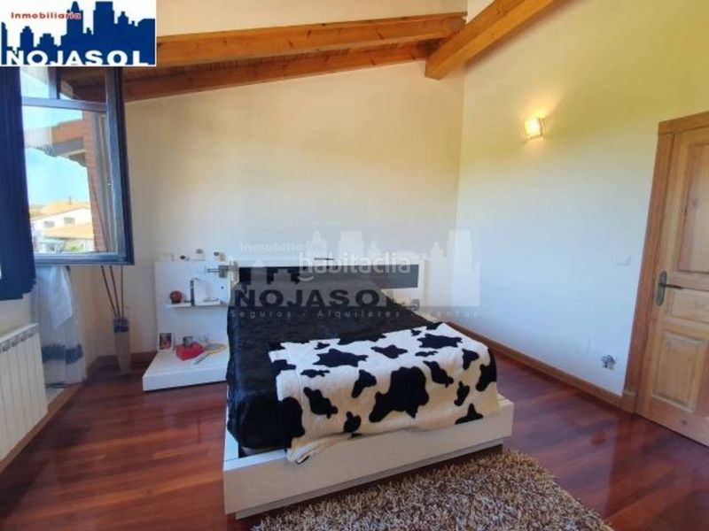 Foto 6001b171-00d5-4e80-bc74-dda5071845da. Casa aparellada amb calefacció aparcament piscina a Bareyo