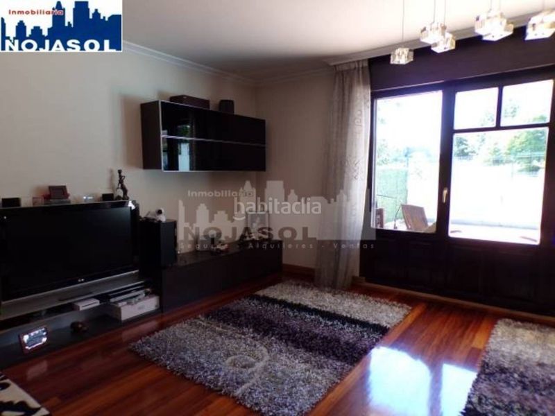 Foto 673c7018-496d-4351-8dca-a14bdfb18ba3. Casa aparellada amb calefacció aparcament piscina a Bareyo