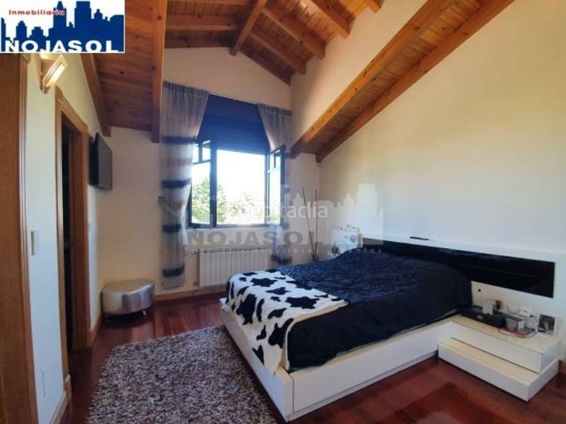 Foto 845e87ad-c4f2-4347-b395-76f05bba128a. Casa aparellada amb calefacció aparcament piscina a Bareyo