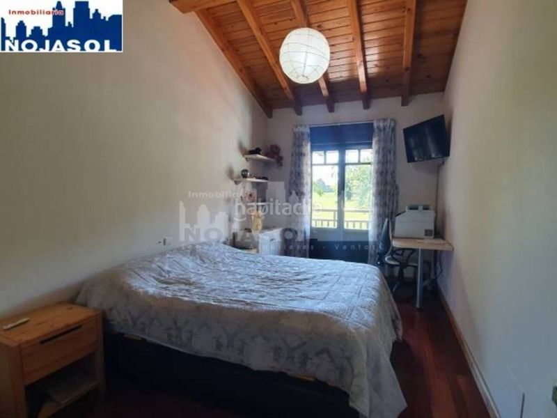 Foto b3075070-f993-4f48-ae2a-59cfccbfe666. Casa aparellada amb calefacció aparcament piscina a Bareyo