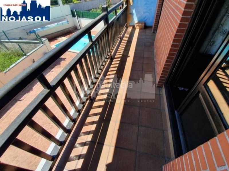 Foto b9cac9d1-f638-426f-9d67-7a71db439acd. Casa aparellada amb calefacció aparcament piscina a Bareyo