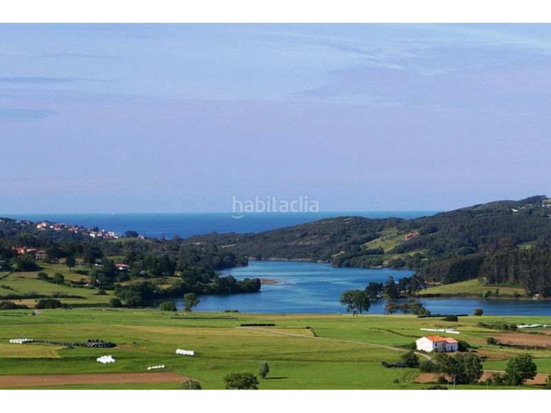 Foto fa381f3a-8f2e-4ce3-8871-797da0ed8c62. Casa aparellada amb calefacció aparcament piscina a Bareyo