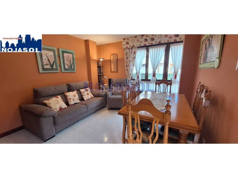 Foto 3f78f599-17f7-4f55-bf8b-612de6a6fc15. Location appartement dans calle ris 4 dans Palacio Noja