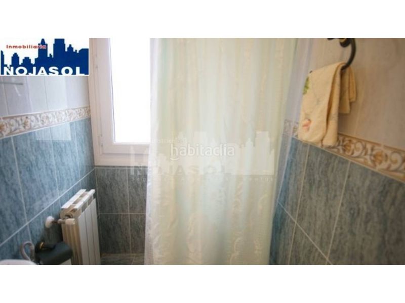 Foto 4fcbb289-199c-4ddc-94c1-66416abbdfc0. Alquiler apartamento en calle el bosque 5 ref.002065 piso 2 habitaciones con terraza, zonas verdes, piscina, pista baloncesto, fronton, parque infantil. en Noja