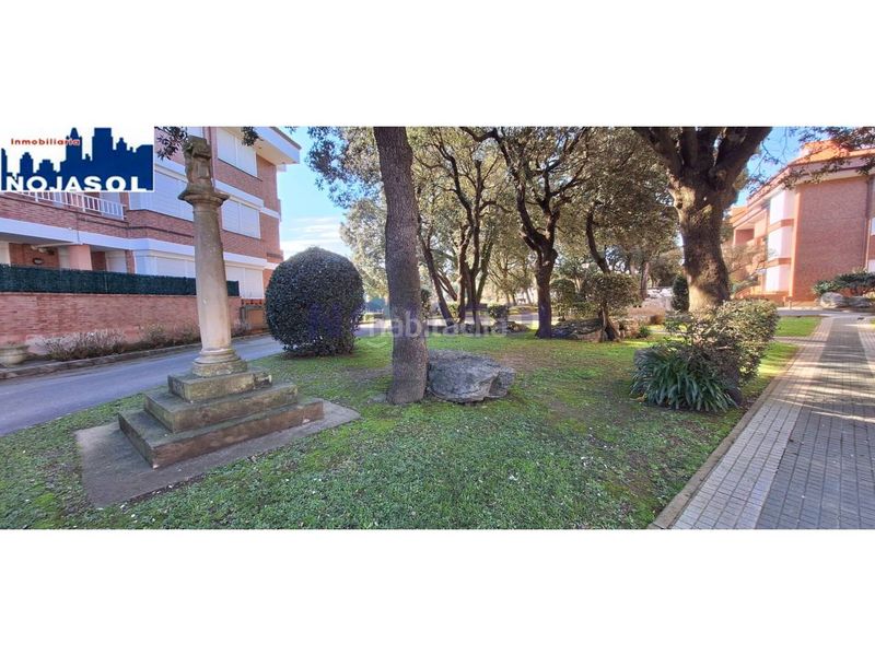 Foto 5be48e3a-99c5-4c64-b24f-de588de355c2. Alquiler apartamento en calle el bosque 5 ref.002065 piso 2 habitaciones con terraza, zonas verdes, piscina, pista baloncesto, fronton, parque infantil. en Noja