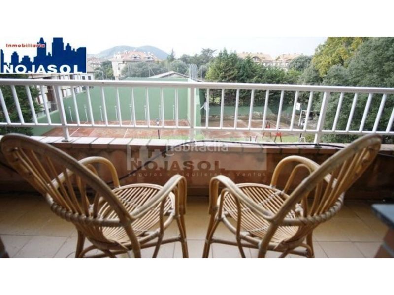 Foto 7f71e2f5-93e5-4985-b02b-4d11c1a65d80. Alquiler apartamento en calle el bosque 5 ref.002065 piso 2 habitaciones con terraza, zonas verdes, piscina, pista baloncesto, fronton, parque infantil. en Noja