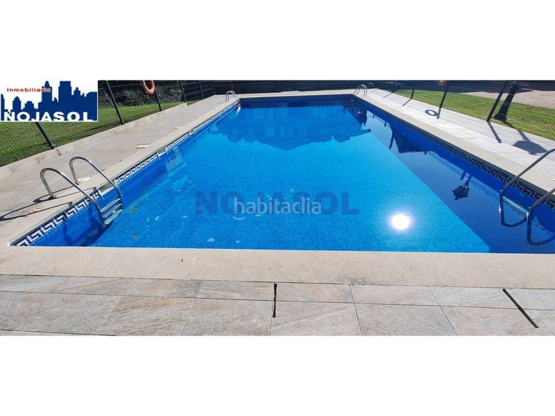 Foto d740e1b4-016f-4da0-b564-f174bded39fe. Alquiler apartamento en calle el bosque 5 ref.002065 piso 2 habitaciones con terraza, zonas verdes, piscina, pista baloncesto, fronton, parque infantil. en Noja