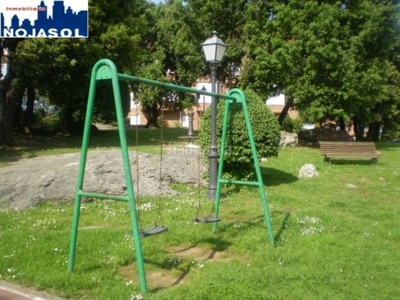Foto f0c1931d-b755-4f1e-94dd-5e3378f837b0. Alquiler apartamento en calle el bosque 5 ref.002065 piso 2 habitaciones con terraza, zonas verdes, piscina, pista baloncesto, fronton, parque infantil. en Noja