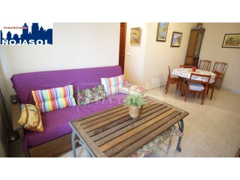 Foto f5611621-bb82-4894-8c0d-c0938bc4faa9. Alquiler apartamento en calle el bosque 5 ref.002065 piso 2 habitaciones con terraza, zonas verdes, piscina, pista baloncesto, fronton, parque infantil. en Noja