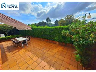 Lloguer Pis a El arenal 11. Ref. 002136 bajo con jardín con mesa, sillas y toldo playa ris