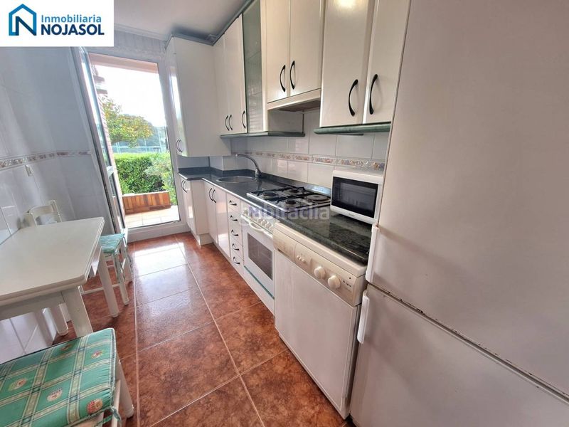 Foto c2ce68a6-2059-4e5e-9287-997428fe0b2d. Miete etagenwohnung in calle el arenal 11 in Ris Noja