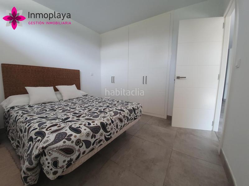Foto 0d3b1721-5ebb-4d3f-9c95-9ba4159b2e21. Casa pareada espectacular chalet con piscina propia en isla en Arnuero