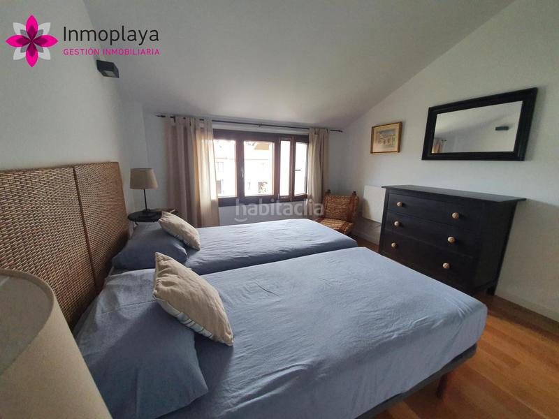 Foto 2a1c01c8-edbc-479a-bd50-973cd1f18903. Casa pareada espectacular chalet con piscina propia en isla en Arnuero