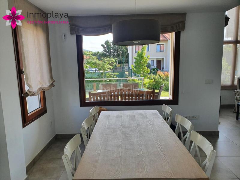 Foto d762962b-bbf1-48c3-98e7-12cb5a3faefd. Casa pareada espectacular chalet con piscina propia en isla en Arnuero