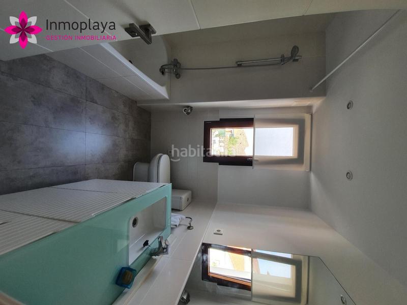 Foto fc3215ee-dbf4-4112-98c5-cd8f6ba3b812. Casa pareada espectacular chalet con piscina propia en isla en Arnuero