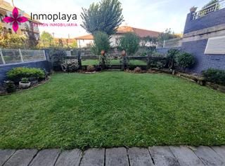 Planta baja en Ris. Bajo con jardín en ris