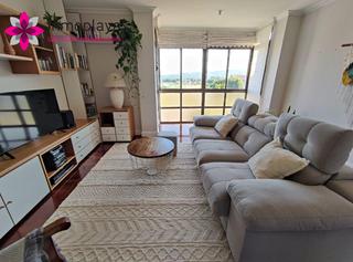 Attique à Tregadín. Piso de 3 habitaciones con vistas despejadas en noja
