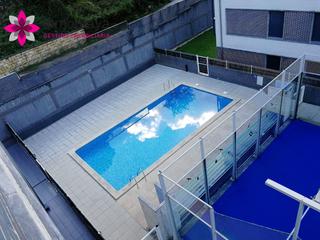 Pis a Helgueras. Moderno piso de 2 habitaciones con piscina y garaje en helgueras