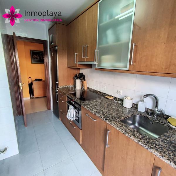 Foto 340d4764-6b6e-464f-8fee-155660e4bd7d. Planta baja bajo con jardín en Pedroso Noja