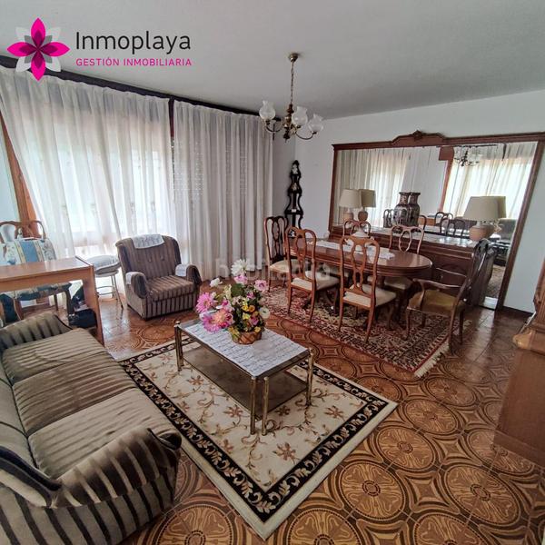 Foto 8ae6b3b0-87a8-4346-9b8b-960664661f60. Casa  independiente en castillo con terreno en Arnuero