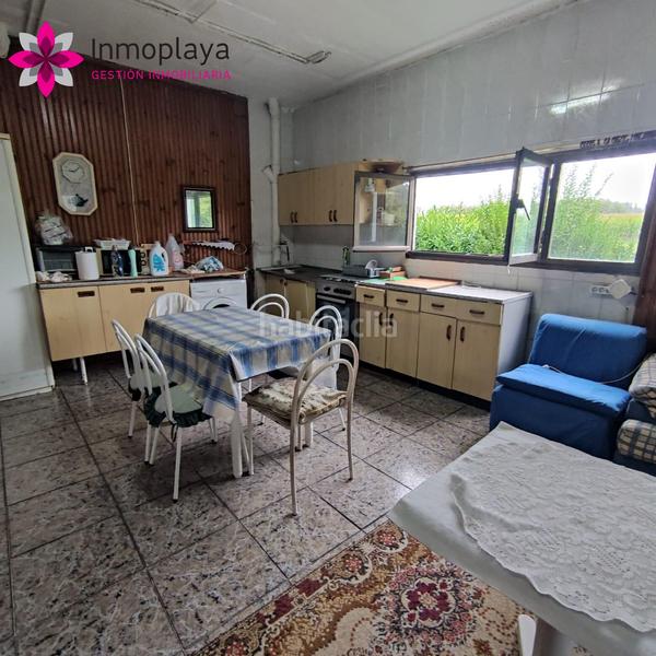 Foto d0b0973b-0cf6-4057-bdb2-23132b1106a9. Casa  independiente en castillo con terreno en Arnuero
