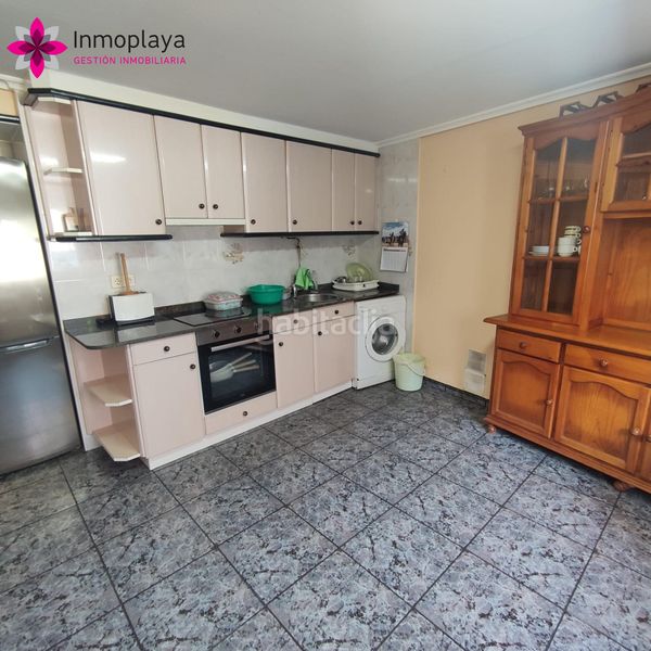 Foto e0b6d680-432e-494c-ac0c-6cef70b1672a. Casa amb calefacció aparcament a Helgueras Noja
