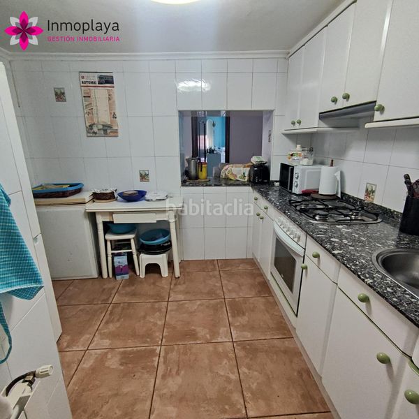Foto f16b5e4f-d565-4b71-ac2f-fabea5912872. Casa amb calefacció aparcament a Helgueras Noja