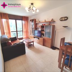 Appartement à Ris. Piso con piscina y garaje en ris
