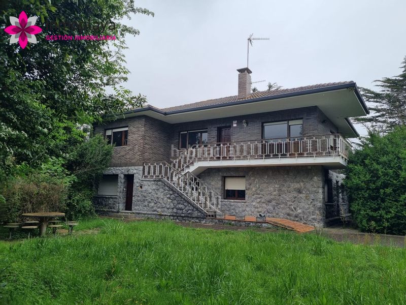 Foto 16b32bd6-993c-4940-bd8d-30315e75d7d0. Casa amb calefacció aparcament a Palacio Noja