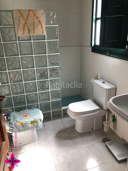 Foto 3e6e2633-a4ba-4b31-aed4-24bcd5760e1f. Casa adossada amb aparcament a Pedroso Noja