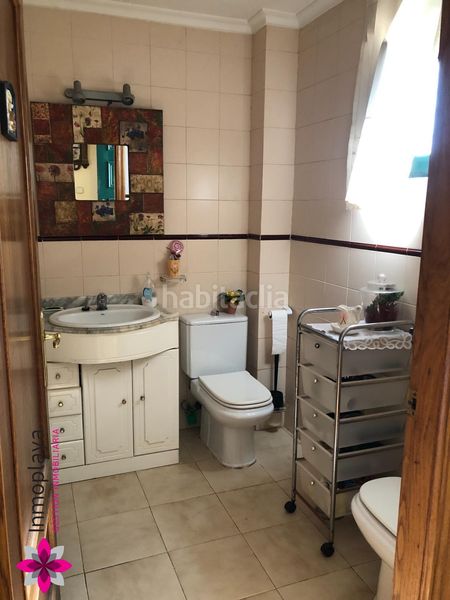 Foto b450eb36-ebaa-4cc2-977d-c972343bbff4. Casa adossada amb aparcament a Pedroso Noja