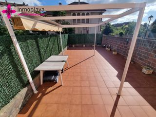 Planta baixa a Pedroso. Bajo dúplex con espectacular terraza en noja