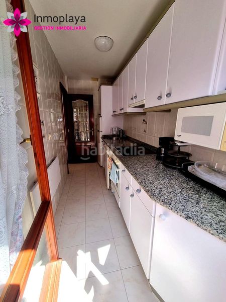 Foto f1554cab-dfc7-4480-b41c-fb8e1cb1fb6e. Piso  en el centro con terraza, ascensor y trastero en Noja