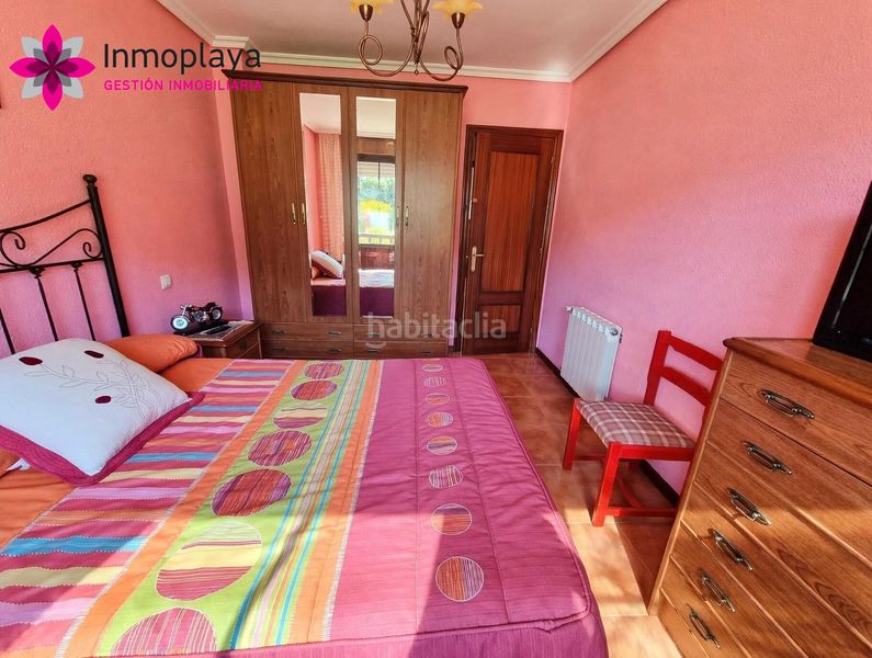 Foto 052be402-82f9-43e7-9b6d-660cd4a93394. Casa amb calefacció aparcament piscina a Argoños