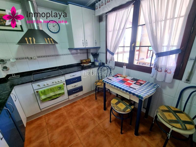 Foto e36c6e6f-00e5-4a9e-8693-4061277c1b60. Casa amb calefacció aparcament piscina a Argoños