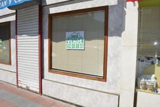 Local commercial à Calle julián urbina 8