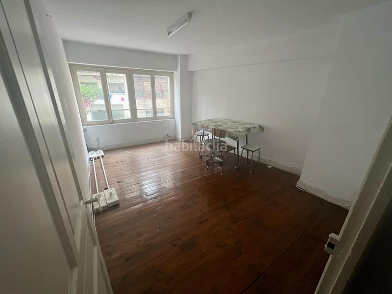 Foto a121f50d-ff31-4dce-b5c2-cae611ddbd2b. Alquiler local comercial en Centro Torrelavega