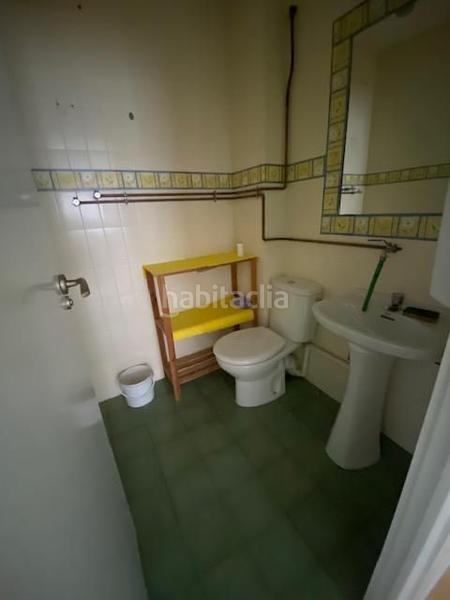 Foto 86f5f0d4-bc29-41a9-8c9b-a2a706915558. Location local commercial dans Nueva Ciudad Torrelavega